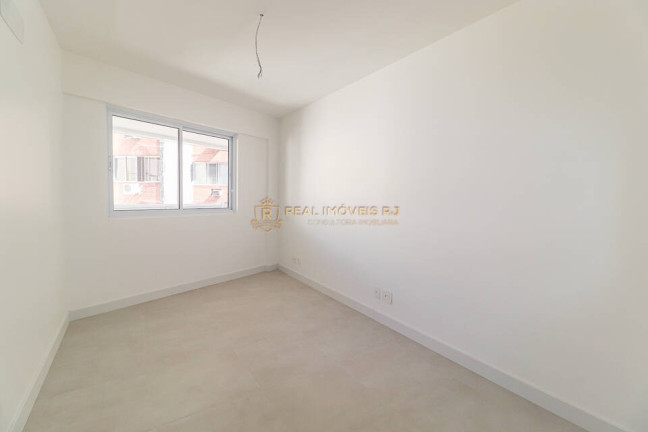 Imagem Apartamento com 4 Quartos à Venda, 179 m² em Lagoa - Rio De Janeiro Imagem Apartamento com 4 Quartos à Venda, 179 m² em Lagoa - Rio De Janeiro