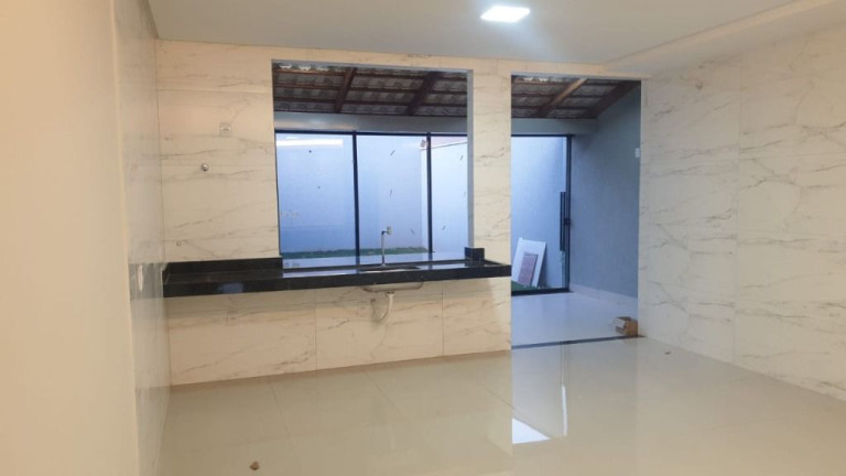 Imagem Sobrado com 4 Quartos à Venda, 215 m² em Jardim Planalto - Goiânia