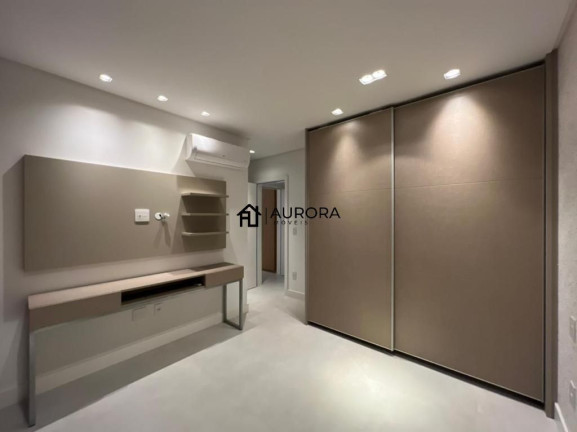 Imagem Cobertura com 3 Quartos à Venda, 146 m² em Centro - Balneário Camboriú Imagem Cobertura com 3 Quartos à Venda, 146 m² em Centro - Balneário Camboriú