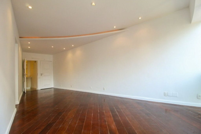 Imagem Imóvel com 2 Quartos à Venda, 92 m² em Lagoa - Rio De Janeiro Imagem Imóvel com 2 Quartos à Venda, 92 m² em Lagoa - Rio De Janeiro