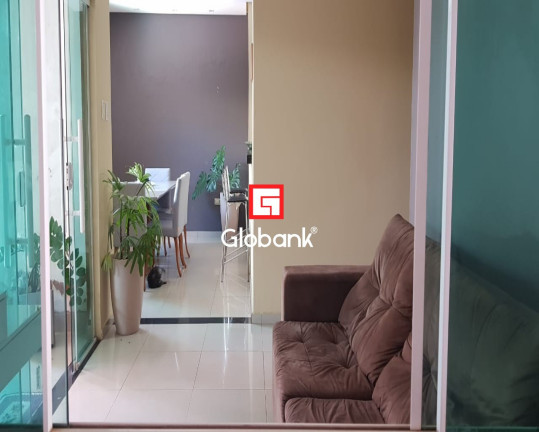 Imagem Casa com 2 Quartos à Venda, 176 m² em Planalto - Montes Claros