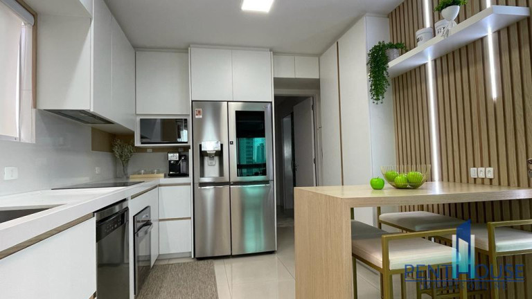 Imagem Apartamento com 3 Quartos à Venda, 140 m² em Centro - Balneário Camboriú Imagem Apartamento com 3 Quartos à Venda, 140 m² em Centro - Balneário Camboriú