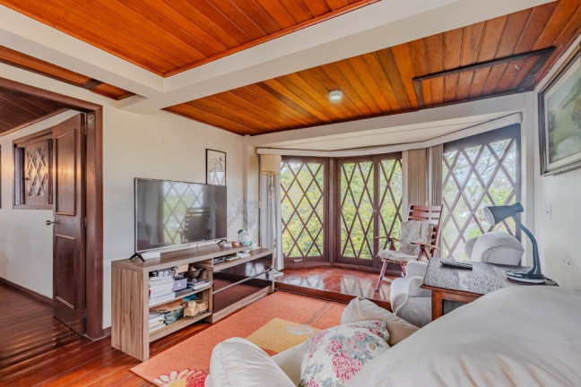 Imagem Casa com 3 Quartos à Venda, 385 m² em Agronomia - Porto Alegre