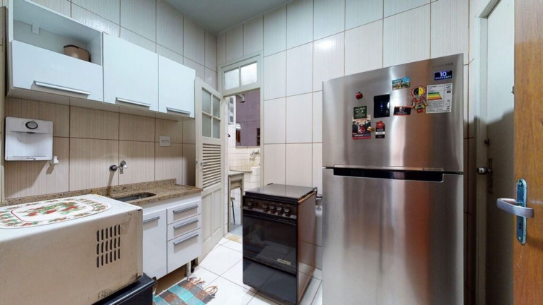 Imagem Imóvel com 2 Quartos à Venda, 65 m² em Copacabana - Rio De Janeiro Imagem Imóvel com 2 Quartos à Venda, 65 m² em Copacabana - Rio De Janeiro