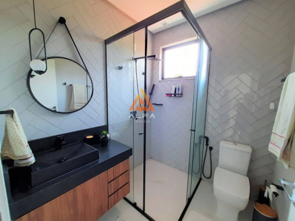 Imagem Casa de Condomínio com 3 Quartos à Venda, 300 m²