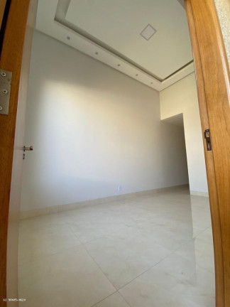 Casa com 3 Quartos à Venda, 123 m² em Residencial Dom Rafael - Goiânia