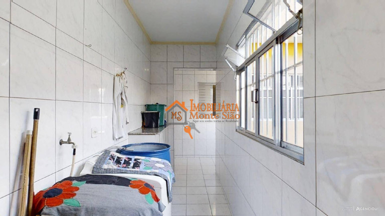 Imagem Sobrado com 7 Quartos à Venda, 688 m² em Jardim Presidente Dutra - Guarulhos Imagem Sobrado com 7 Quartos à Venda, 688 m² em Jardim Presidente Dutra - Guarulhos