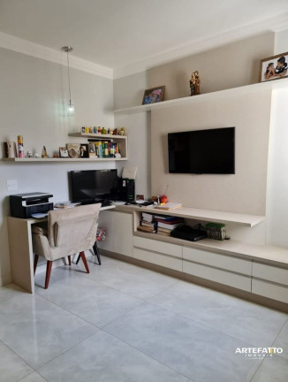 Imagem Sobrado com 3 Quartos à Venda, 205 m²