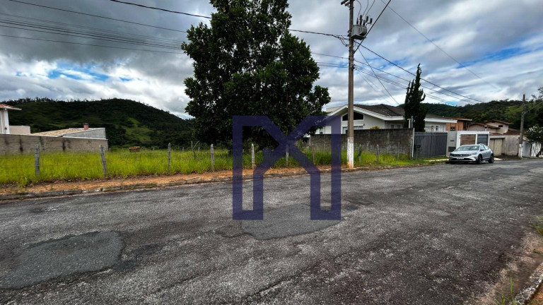 Imagem Terreno à Venda, 730 m² em Pinheirinho - Itajubá Imagem Terreno à Venda, 730 m² em Pinheirinho - Itajubá