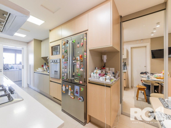 Imagem Apartamento com 3 Quartos à Venda, 245 m² em Moinhos De Vento - Porto Alegre