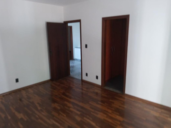 Imagem Sobrado com 3 Quartos à Venda, 180 m² em Centro - Botucatu
