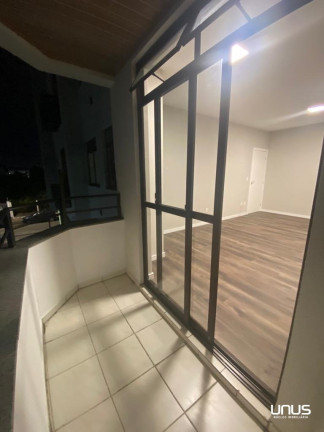 Imagem Apartamento com 2 Quartos à Venda, 74 m² em Centro - Palhoça