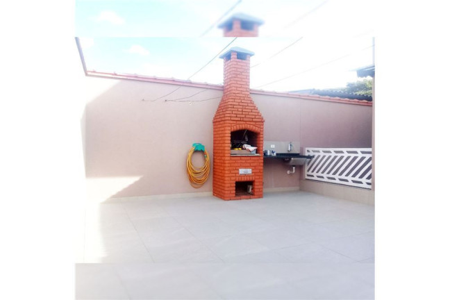 Imagem Casa com 3 Quartos à Venda, 220 m² Imagem Casa com 3 Quartos à Venda, 220 m²