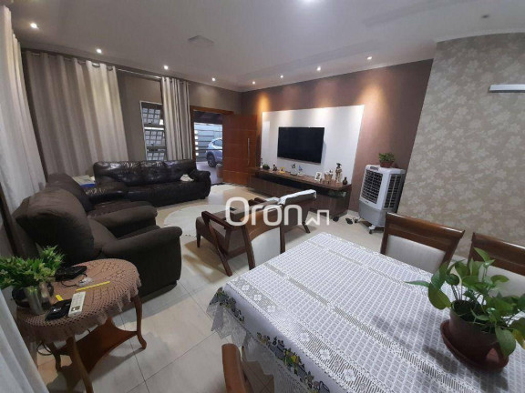 Imagem Casa com 4 Quartos à Venda, 250 m² em Setor Goiânia 2 - Goiânia Imagem Casa com 4 Quartos à Venda, 250 m² em Setor Goiânia 2 - Goiânia