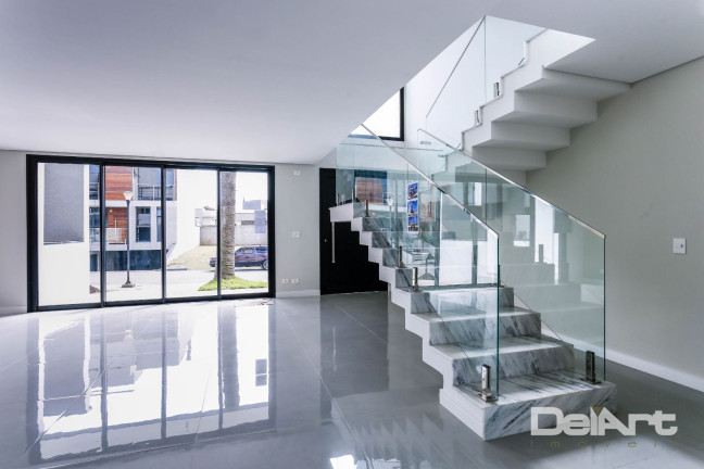 Imagem Casa com 3 Quartos à Venda, 224 m² em Uberaba - Curitiba