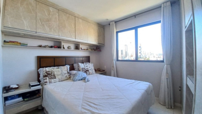 Imagem Apartamento com 2 Quartos à Venda, 77 m² em Centro - Balneário Camboriú