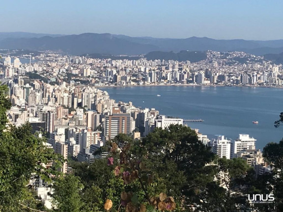 Imagem Casa com 4 Quartos à Venda,  em Centro - Florianópolis