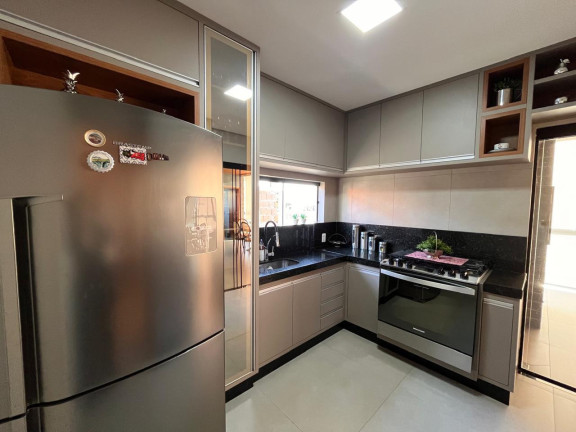 Imagem Casa com 3 Quartos à Venda, 432 m² em Condomínio Residencial Vila Jardim - Cuiabá