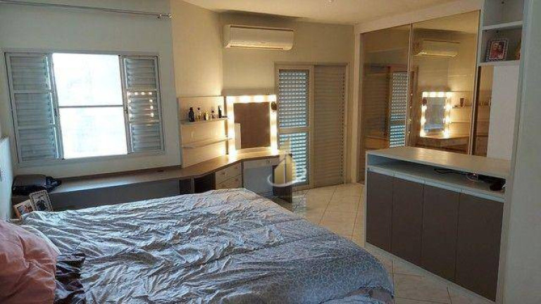 Imagem Sobrado com 5 Quartos à Venda, 319 m² em Loteamento Residencial Vista Linda - São José Dos Campos Imagem Sobrado com 5 Quartos à Venda, 319 m² em Loteamento Residencial Vista Linda - São José Dos Campos