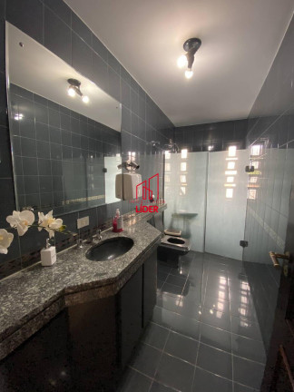 Imagem Casa com 4 Quartos à Venda, 345 m² em Ahú - Curitiba