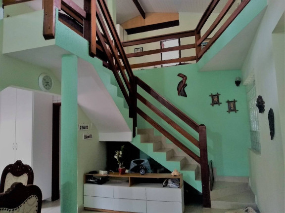 Imagem Sobrado com 5 Quartos à Venda, 180 m² em Massaguaçu - Caraguatatuba