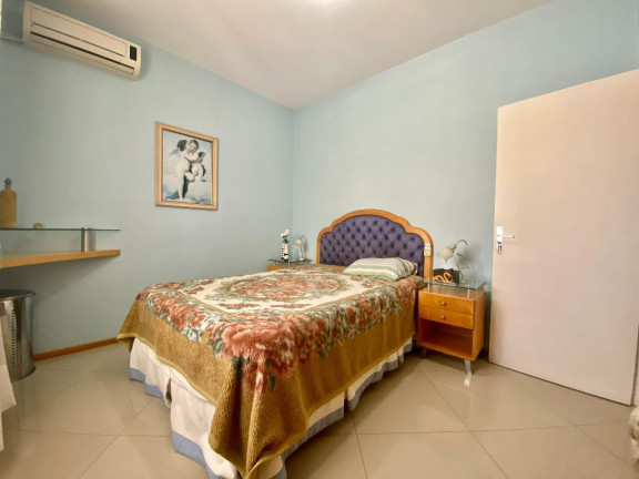 Imagem Casa com 4 Quartos à Venda, 236 m² em Capoeiras - Florianópolis Imagem Casa com 4 Quartos à Venda, 236 m² em Capoeiras - Florianópolis