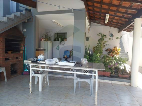 Imagem Sobrado com 3 Quartos à Venda, 270 m² em Centro - Botucatu