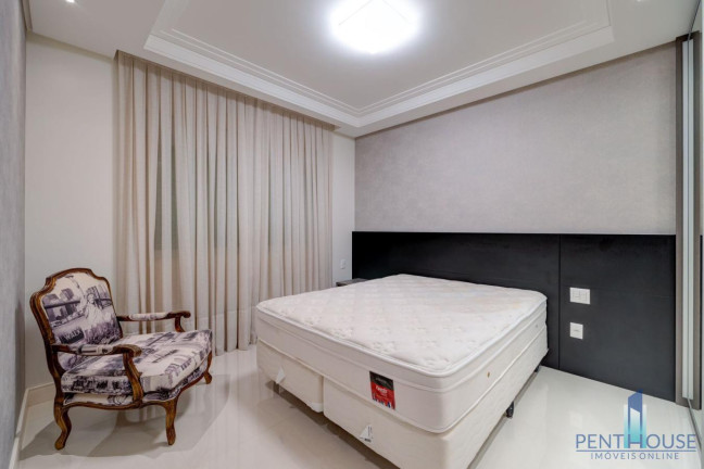 Imagem Apartamento com 4 Quartos à Venda, 180 m² em Centro - Balneário Camboriú Imagem Apartamento com 4 Quartos à Venda, 180 m² em Centro - Balneário Camboriú