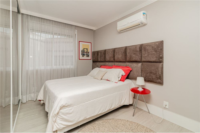 Imagem Imóvel com 2 Quartos à Venda, em Passo Da Areia - Porto Alegre Imagem Imóvel com 2 Quartos à Venda, em Passo Da Areia - Porto Alegre