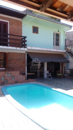 Imagem Casa com 5 Quartos à Venda, 244 m² em Nossa Senhora Medianeira - Santa Maria Imagem Casa com 5 Quartos à Venda, 244 m² em Nossa Senhora Medianeira - Santa Maria