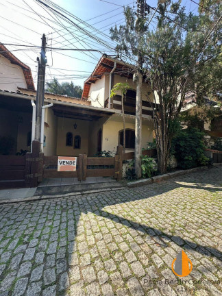 Imagem Casa com 2 Quartos à Venda, 121 m² em Centro - Maricá