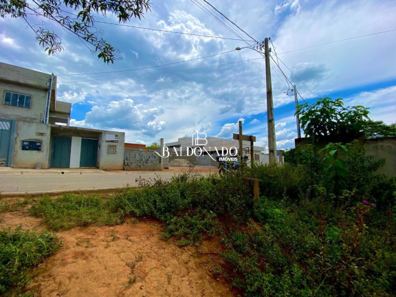 Imagem Terreno à Venda, 304 m² em Centro - Extrema Imagem Terreno à Venda, 304 m² em Centro - Extrema