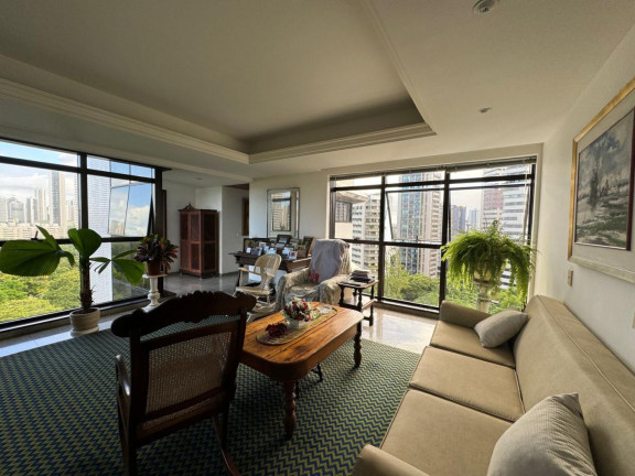 Imagem Imóvel com 4 Quartos à Venda, 330 m² em Jaqueira