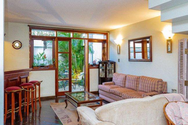 Casa com 3 Quartos à Venda,  em Indianópolis - São Paulo