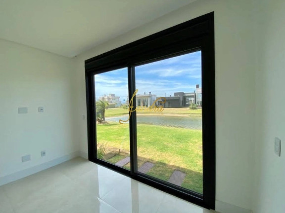 Imagem Casa de Condomínio com 4 Quartos à Venda, 180 m² em Rainha Do Mar - Xangri-la