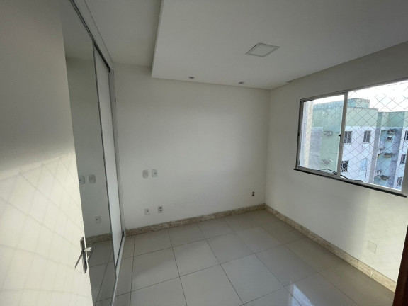 Imagem Apartamento com 2 Quartos à Venda, 46 m² em Jardim Cajazeiras - Salvador