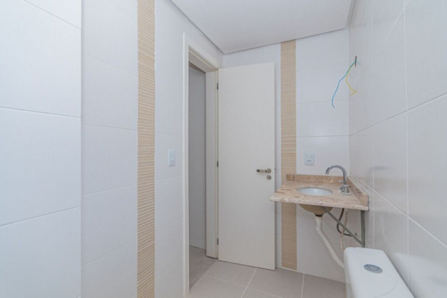 Imagem Imóvel com 2 Quartos à Venda, 69 m² em Tristeza - Porto Alegre Imagem Imóvel com 2 Quartos à Venda, 69 m² em Tristeza - Porto Alegre