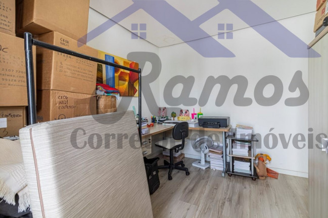 Imagem Imóvel com 3 Quartos à Venda, em Hípica - Porto Alegre Imagem Imóvel com 3 Quartos à Venda, em Hípica - Porto Alegre