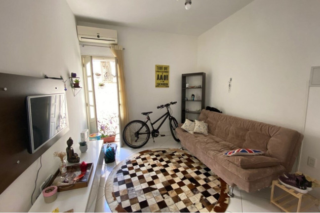 Imagem Imóvel com 1 Quarto à Venda, em Menino Deus - Porto Alegre Imagem Imóvel com 1 Quarto à Venda, em Menino Deus - Porto Alegre