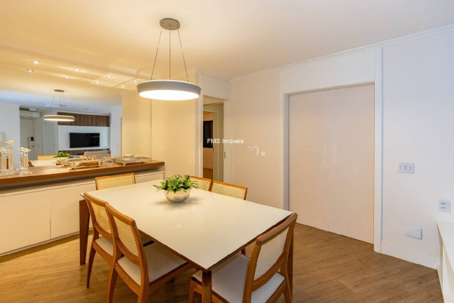 Imagem Imóvel com 3 Quartos à Venda, 109 m² em Moema - São Paulo Imagem Imóvel com 3 Quartos à Venda, 109 m² em Moema - São Paulo