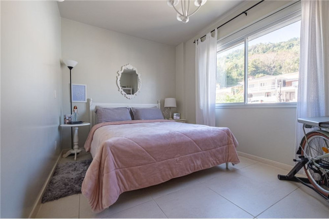 Imagem Imóvel com 3 Quartos à Venda,  em Itacorubi - Florianópolis
