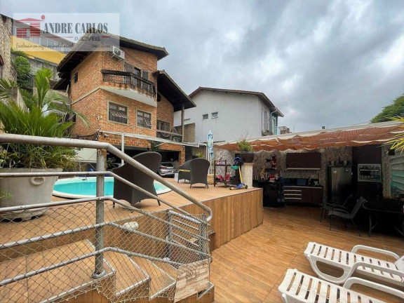 Sobrado com 3 Quartos à Venda, 180 m² em Jardim Semiramis - Cotia