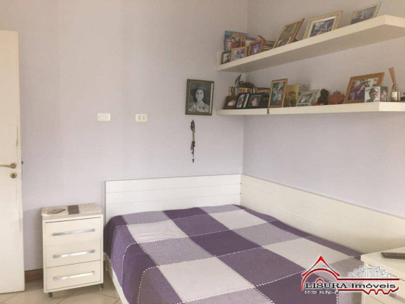 Imagem Casa com 4 Quartos à Venda, 207 m² em Jd Coleginho - Jacareí Imagem Casa com 4 Quartos à Venda, 207 m² em Jd Coleginho - Jacareí