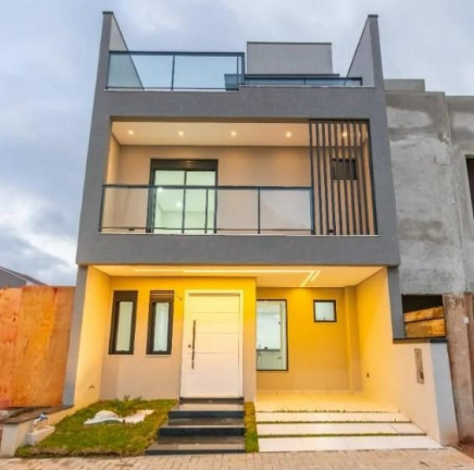Casa com 2 Quartos à Venda, 129 m² em Campo De Santana - Curitiba