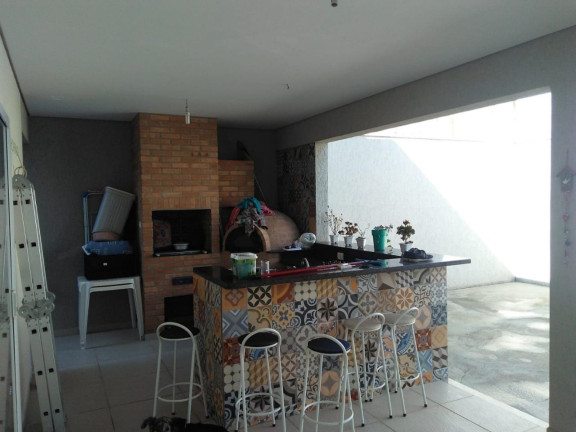 Imagem Casa de Condomínio com 3 Quartos à Venda, 210 m² em Piracangaguá - Taubaté
