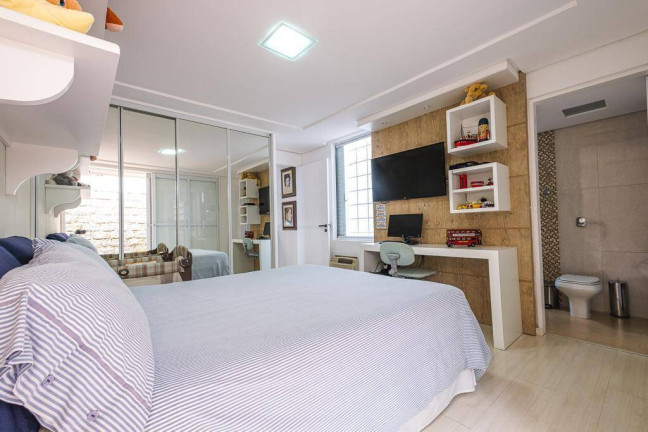 Imagem Casa com 3 Quartos à Venda,  em Agronomica - Florianópolis