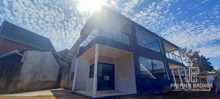 Imagem Casa com 5 Quartos à Venda, 410 m² em Golfe - Teresópolis