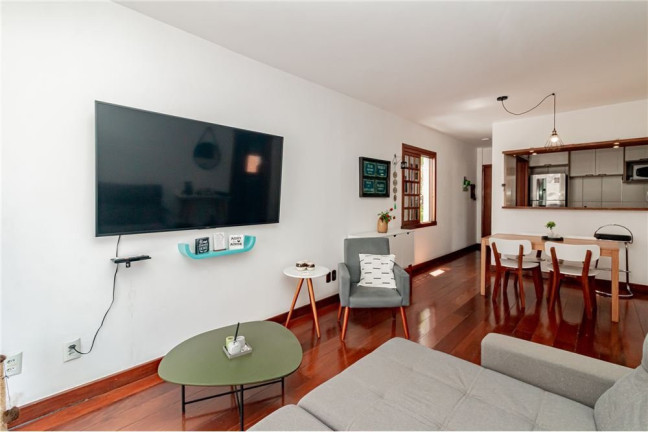Imagem Apartamento com 2 Quartos à Venda, 117 m² em Moinhos De Vento - Porto Alegre Imagem Apartamento com 2 Quartos à Venda, 117 m² em Moinhos De Vento - Porto Alegre
