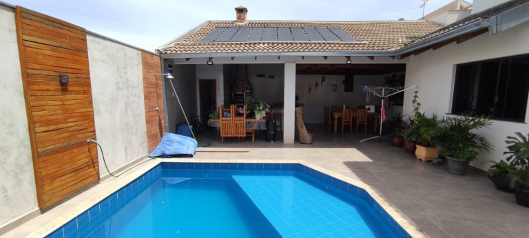 Imagem Casa com 3 Quartos à Venda, 261 m² em Jardim Ipanema - Maringa