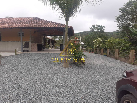 Imagem Casa com 2 Quartos à Venda, em Joinville Imagem Casa com 2 Quartos à Venda, em Joinville